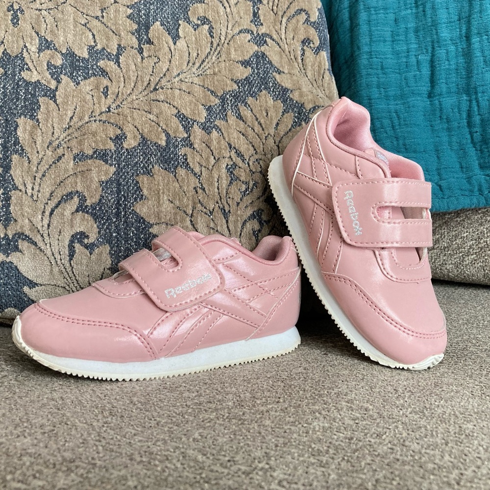 Pink Reebok Shoes